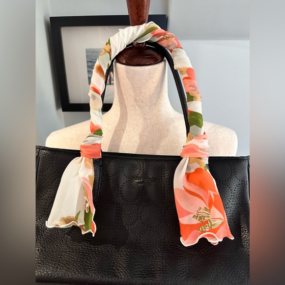 Vintage 1960’s Floral Scarf - Picture 3 of 13